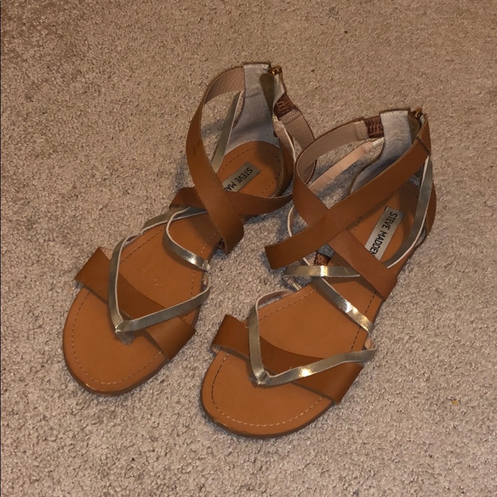 Steve Madden brown and gold strapped sandals!